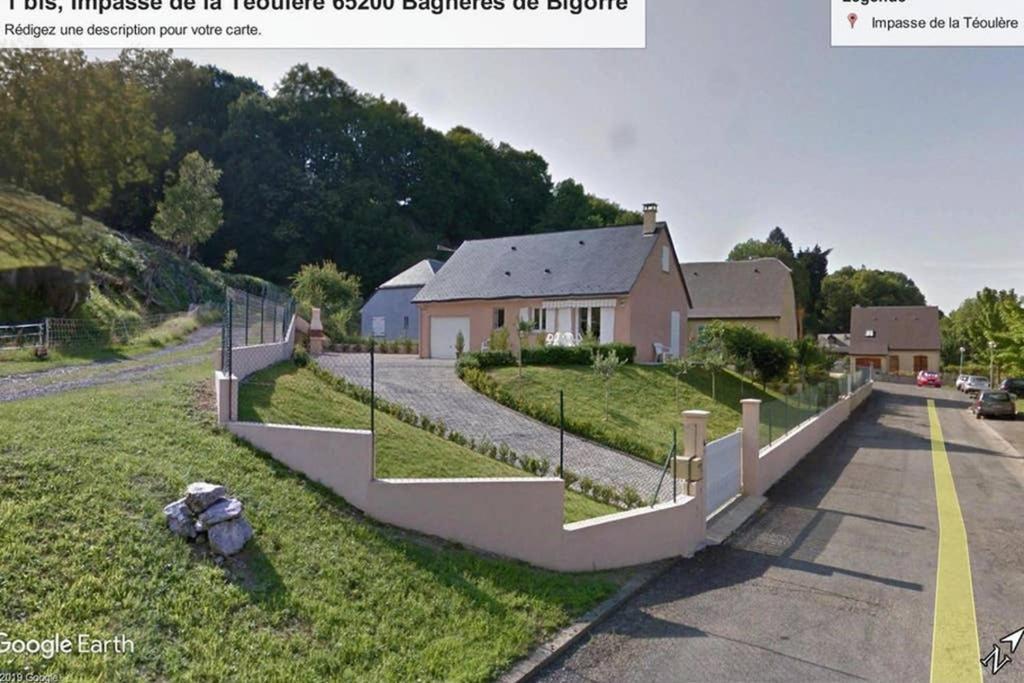 Petite maison aux abords de Bagnères de Bigorre Extérieur photo